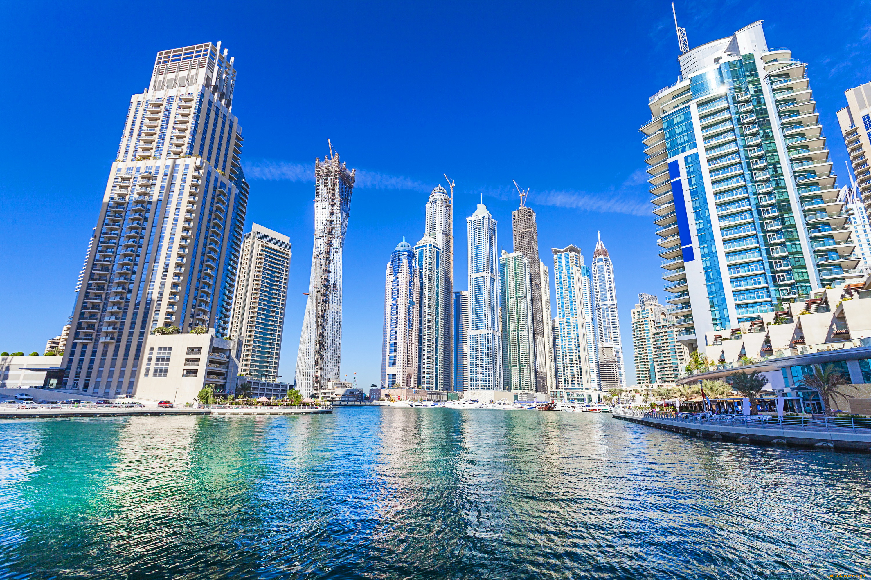 Обои Дубаи Города Дубай (ОАЭ), обои для рабочего стола, фотографии дубаи,  города, дубаи , оаэ, дома, море, небоскребы Обои для рабочего стола,  скачать обои картинки заставки на рабочий стол.